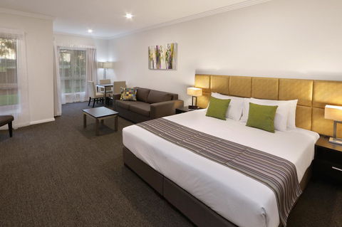 Best Western Plus Bolton On The Park - Your Accommodation 6