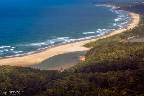 Valla's Beach House - Your Accommodation 4