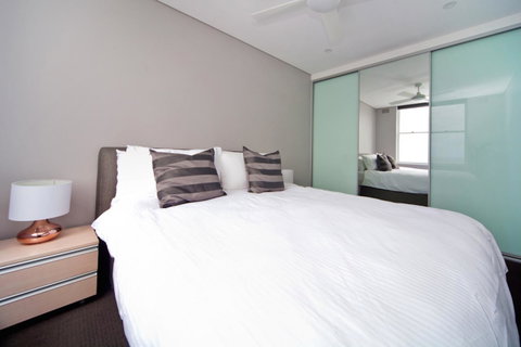 Gorgeous Coogee Views 2 Beds WT21 - Your Accommodation 13