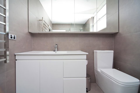 Gorgeous Coogee Views 2 Beds WT21 - Your Accommodation 6