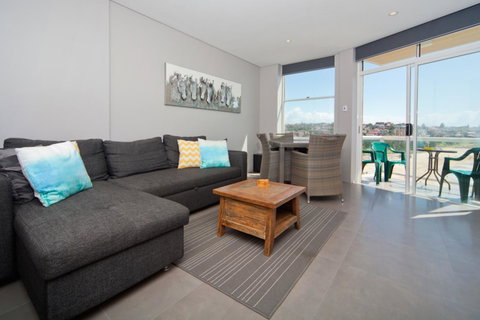 Gorgeous Coogee Views 2 Beds WT21 - Your Accommodation 2