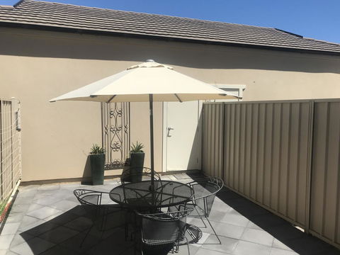 Travers Street Apartment - Your Accommodation 7
