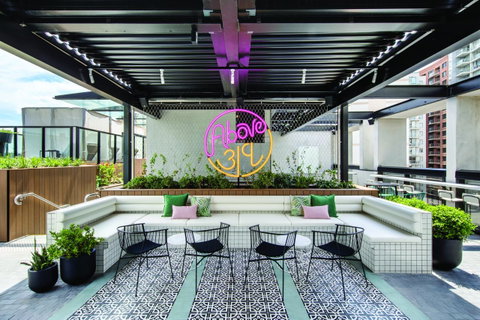 Vibe Hotel Sydney Darling Harbour - Your Accommodation 7