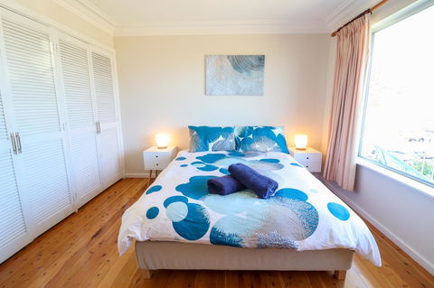 Coastal Horizons Beach House - Your Accommodation 3