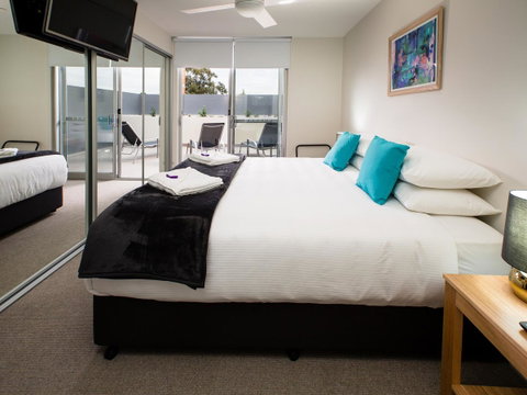 Hamilton Executive Apartments - Your Accommodation 32