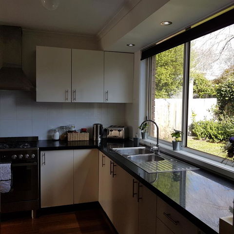 Belle In Bowral - Your Accommodation 6