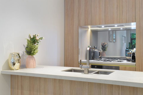 Luxury Home Hotel Next To Darling Harbour - Your Accommodation 3