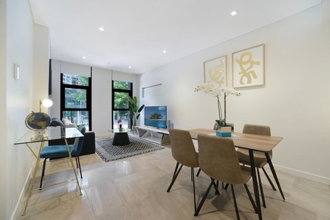 Luxury Home Hotel Next To Darling Harbour - Your Accommodation 8