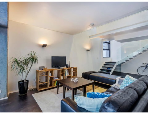 Urban Loft Close To Sydney Hot Spots - Your Accommodation 6