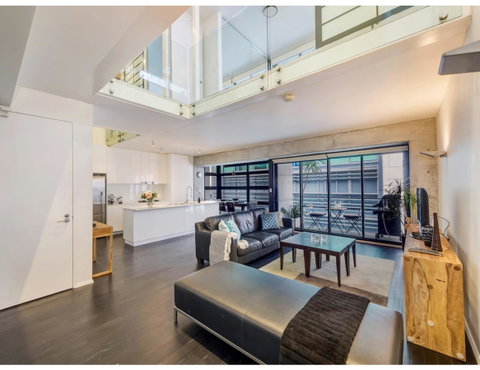 Urban Loft Close To Sydney Hot Spots - Your Accommodation 0