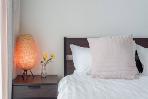 Sydney CBD Modern 2 Bedroom Apartment + Free Car Parking - Your Accommodation 15