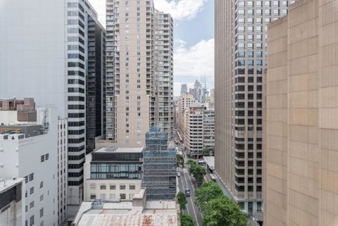 Sydney CBD Modern 2 Bedroom Apartment + Free Car Parking - Your Accommodation 29