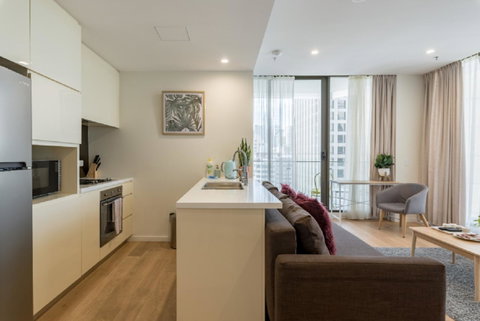 Sydney CBD Modern 2 Bedroom Apartment + Free Car Parking - Your Accommodation 21