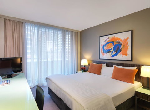 Adina Apartment Hotel Sydney, Darling Harbour - Your Accommodation 2