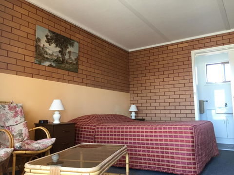 Deniliquin Motel - Your Accommodation 8
