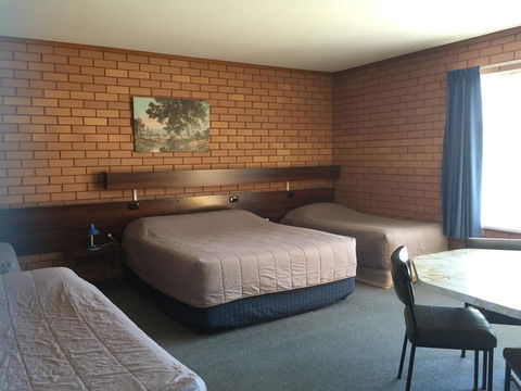 Deniliquin Motel - Your Accommodation 14