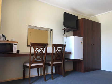 Deniliquin Motel - Your Accommodation 6