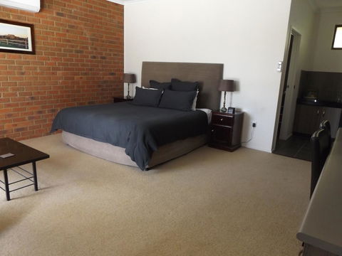 Federation Motel Resort - Corowa - Your Accommodation 24