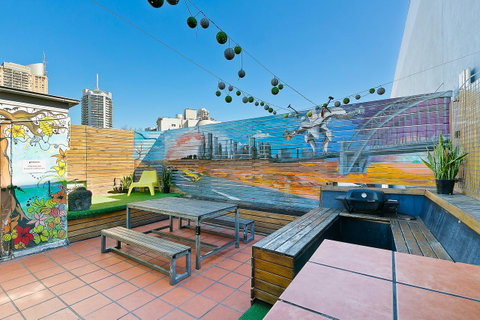 Mad Monkey Downtown - Your Accommodation 6