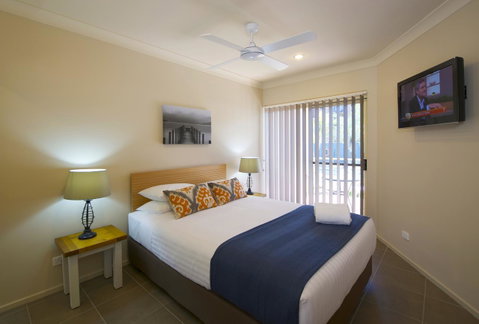 Marty's @ Little Beach - Your Accommodation 13