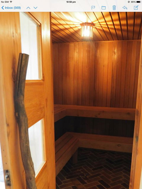 Hideaway Holiday Apartments - Your Accommodation 22
