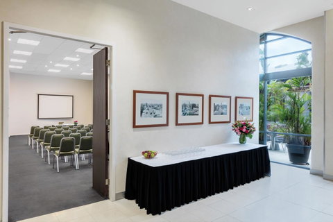Adina Apartment Hotel Sydney Central - Your Accommodation 12