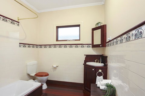 Allegra Cottage Of Leura - Your Accommodation 8