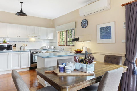 Allegra Cottage Of Leura - Your Accommodation 1