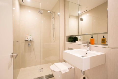 Newly Settled Three Bedrooms Apartment In CBD - Your Accommodation 3