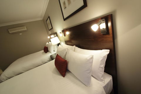 Carlyle Suites & Apartments - Your Accommodation 14