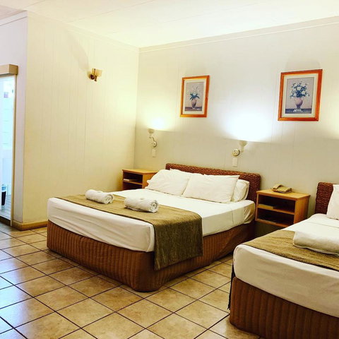 Pine Tree Motel - Your Accommodation 24