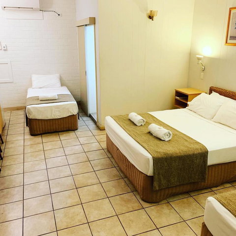 Pine Tree Motel - Your Accommodation 23