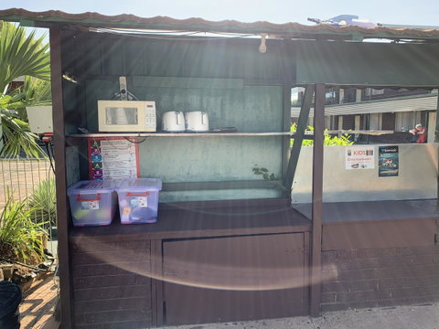 Pine Tree Motel - Your Accommodation 5