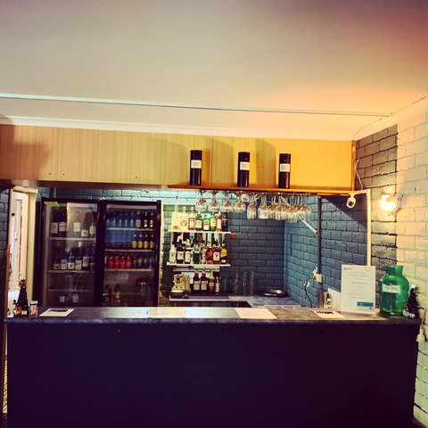 Pine Tree Motel - Your Accommodation 8