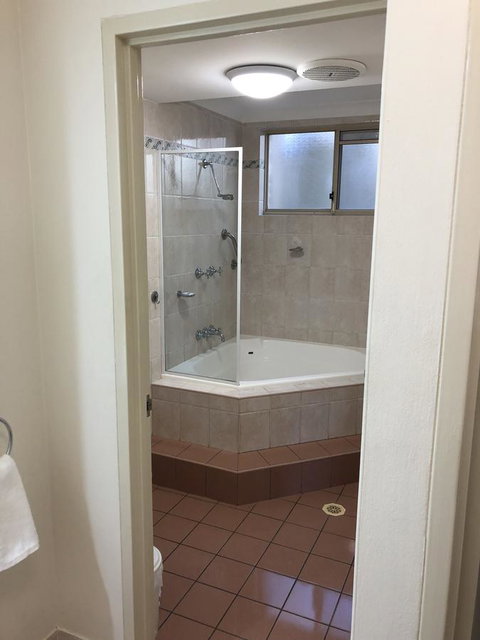 Beaches Serviced Apartments - Your Accommodation 9