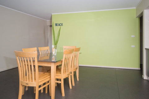 Corrigans Cove - Your Accommodation 11