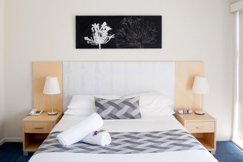 Corrigans Cove - Your Accommodation 1