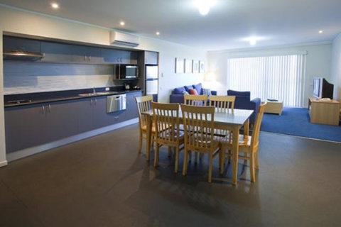 Corrigans Cove - Your Accommodation 5
