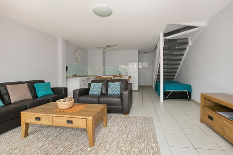 Nelson Bay Breeze - Your Accommodation 10