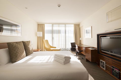 Novotel Canberra - Your Accommodation 10