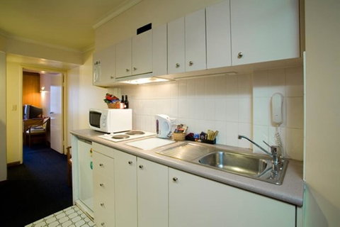 Madison Capital Executive Apartments - Your Accommodation 5