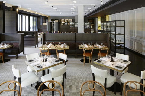 Burbury Hotel - Your Accommodation 17