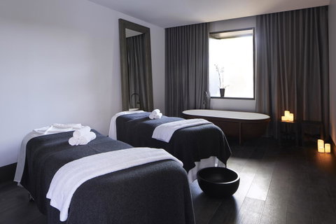 Burbury Hotel - Your Accommodation 11