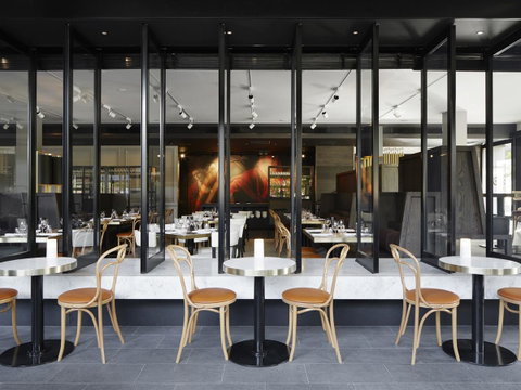 Burbury Hotel - Your Accommodation 18