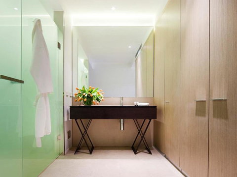 Burbury Hotel - Your Accommodation 6