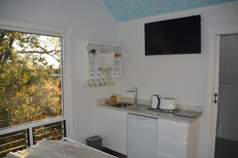 Garden Room - Your Accommodation 2