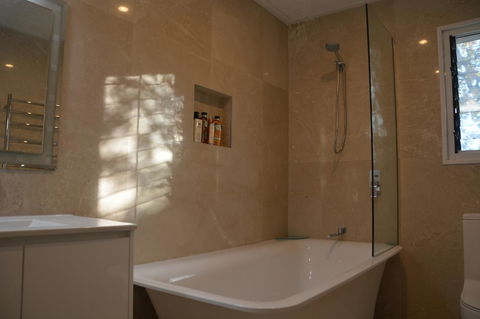 Garden Room - Your Accommodation 11