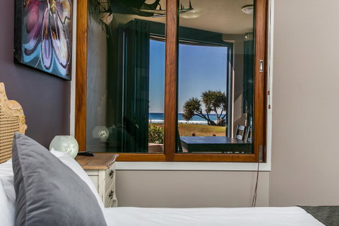 Lennox Holiday Apartments - Your Accommodation 35