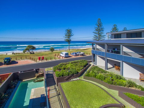 Lennox Holiday Apartments - Your Accommodation 10