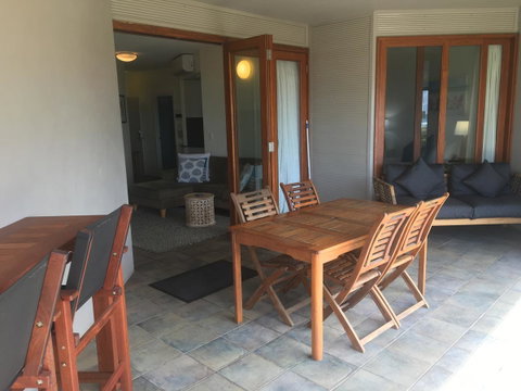 Lennox Holiday Apartments - Your Accommodation 21
